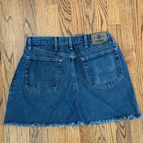 WRANGLER DENIM SKIRT W/ FRAYED HEM - Picture 2 of 6